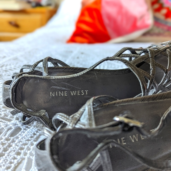 High heels - Picture 2 of 5